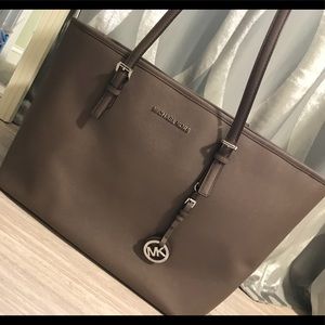 Michael Kors Jet Set tote